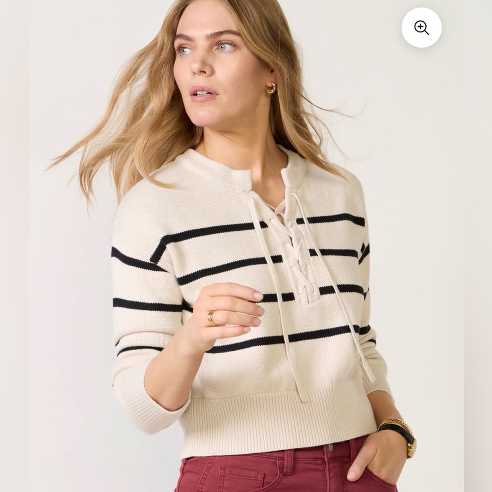 Evereve Lace up Sweater, Large